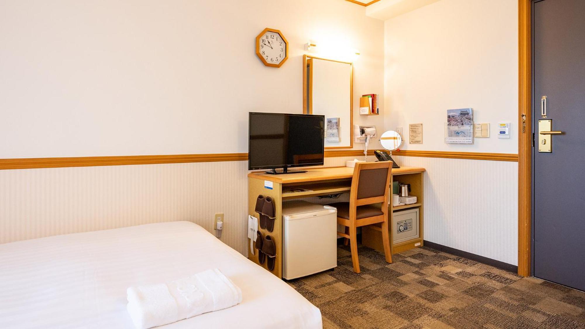 Toyoko Inn Fujisan Numazu Eki Kita Guchi No 1 Room photo
