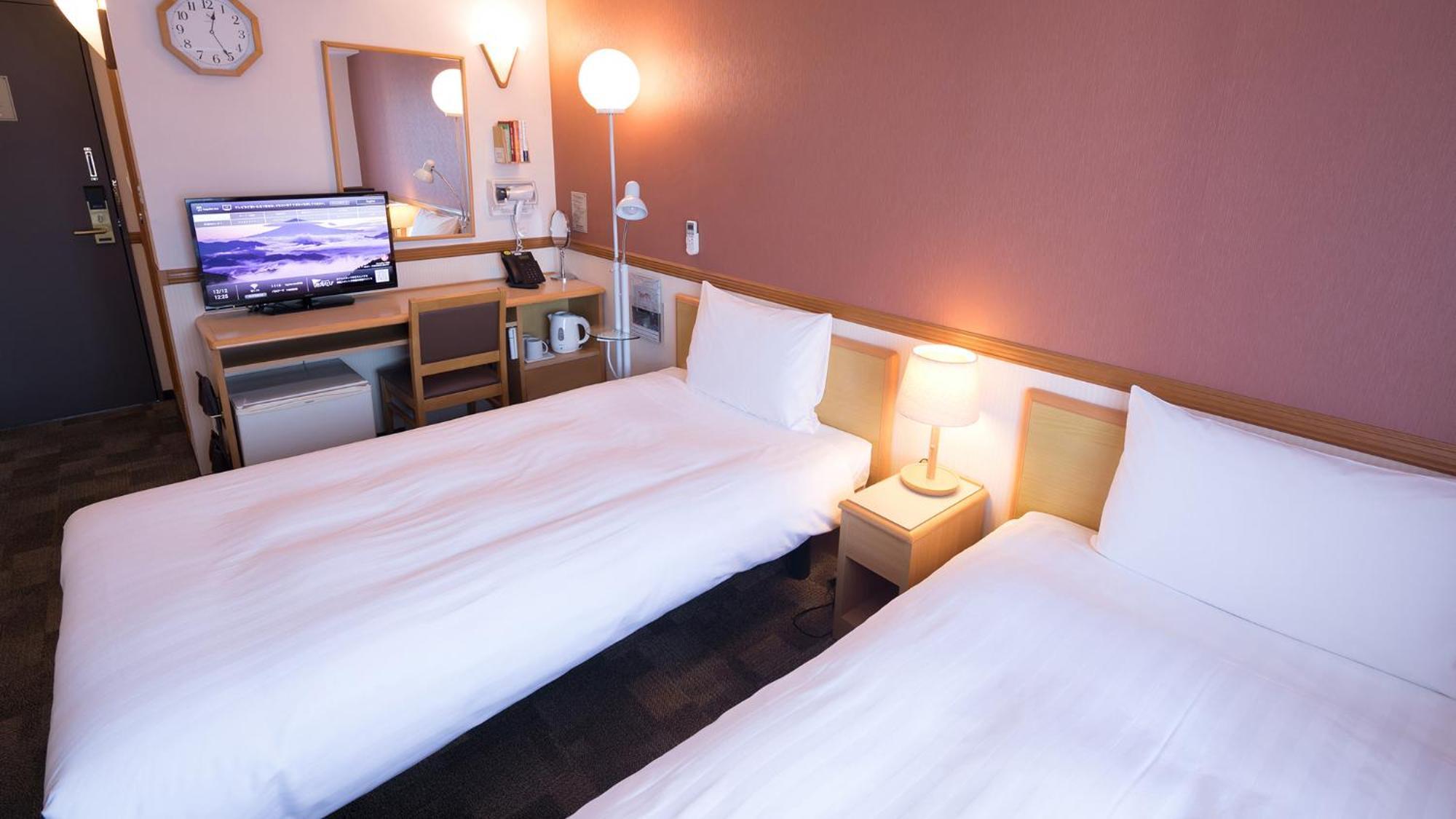 Toyoko Inn Fujisan Numazu Eki Kita Guchi No 1 Room photo