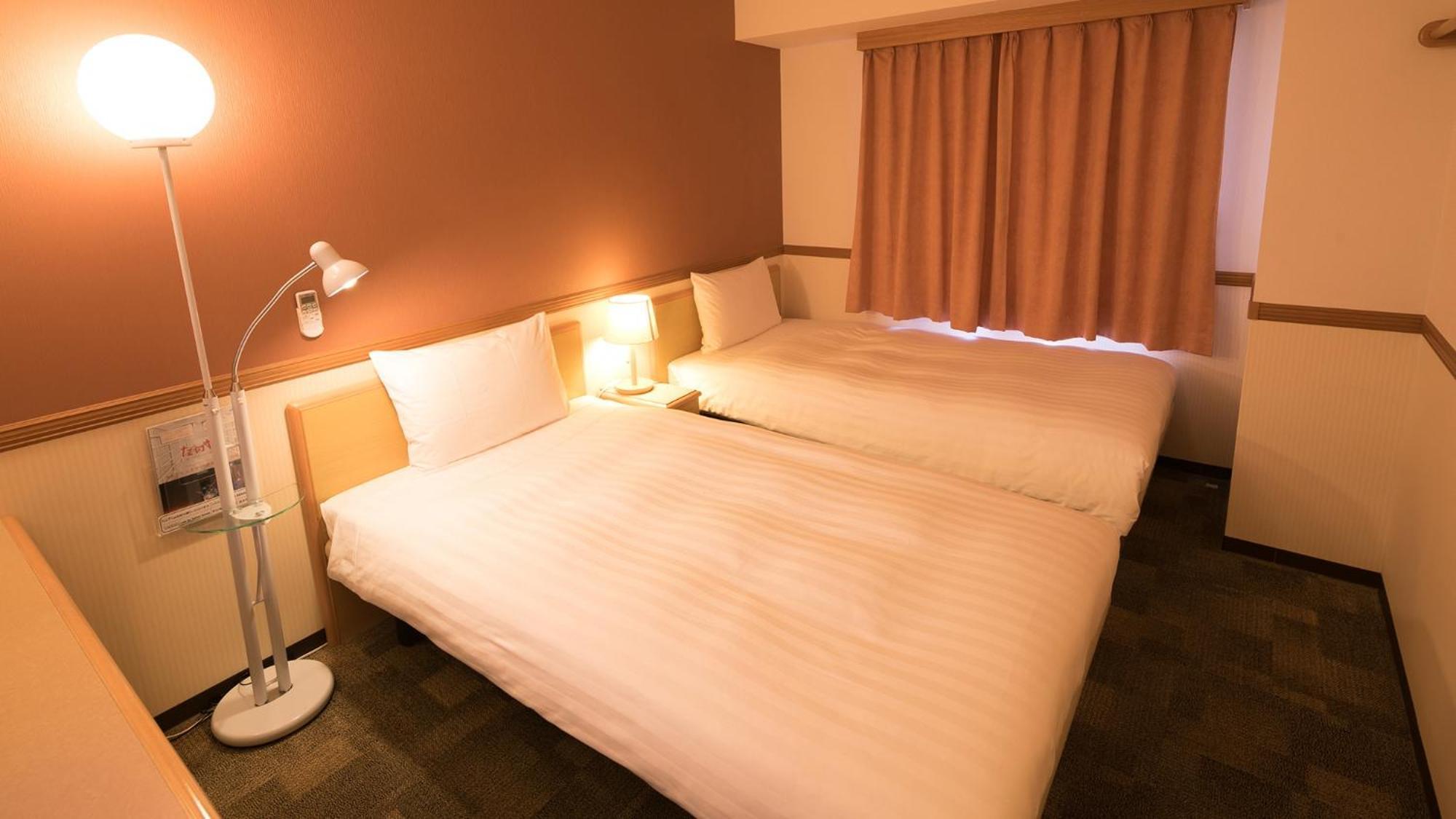 Toyoko Inn Fujisan Numazu Eki Kita Guchi No 1 Room photo